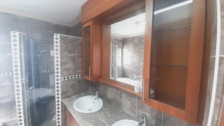 4 Bedroom Property for Sale in Birdwood Estate North West